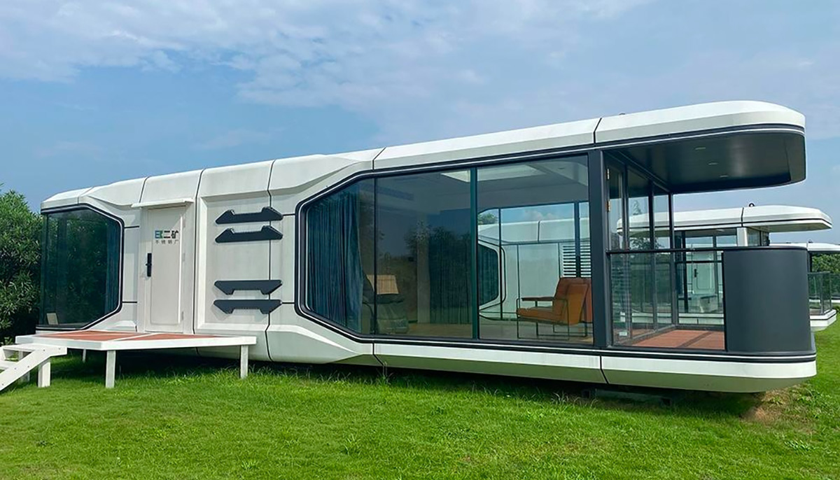Space-Capsule-House---Futuristic-Capsule-House-with-Nature-Views-1